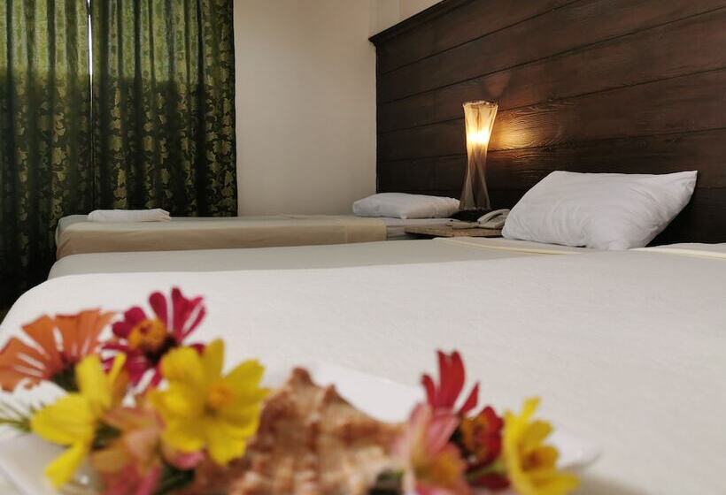 Camera Tripla Standard Vista Piscina, Cebu Hilltop