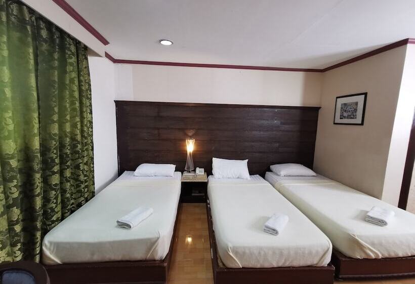 Camera Tripla Standard Vista Piscina, Cebu Hilltop