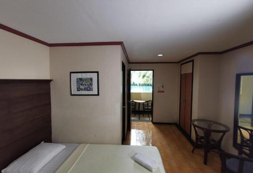 Camera Tripla Standard Vista Piscina, Cebu Hilltop