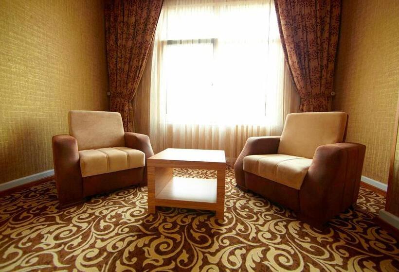 اتاق سوپریور, Graaf