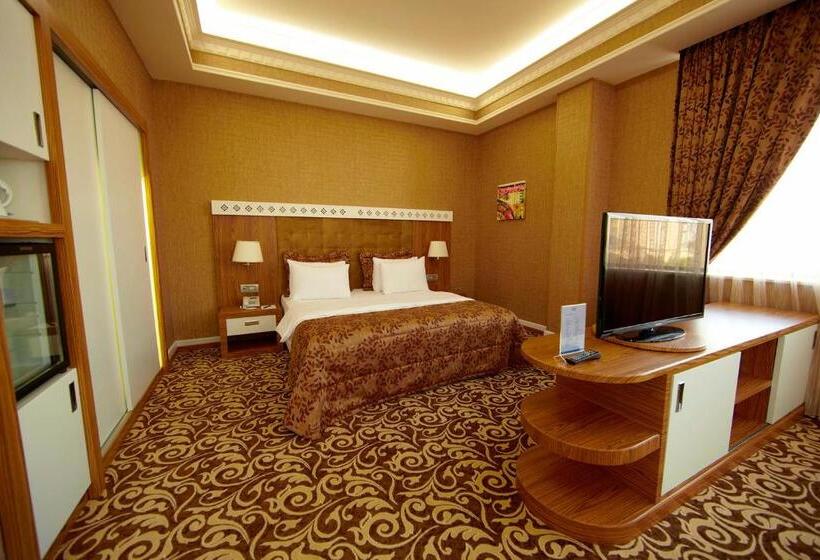 سوییت جونیور, Graaf