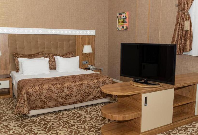 سوییت جونیور, Graaf