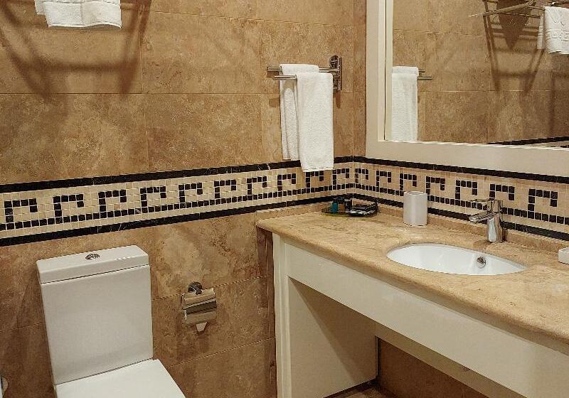 اتاق سوپریور, Graaf