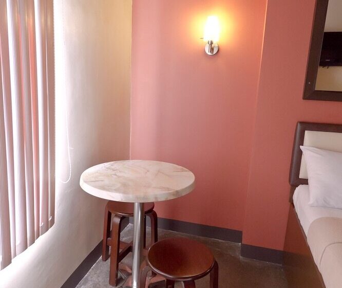 スタンダードルーム, Express Inn Mactan