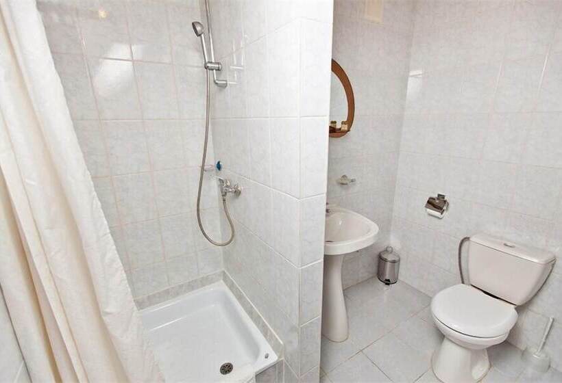 标准单人间, Gvardeyskaya