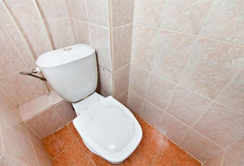 共用浴室的经济型房间, Gvardeyskaya