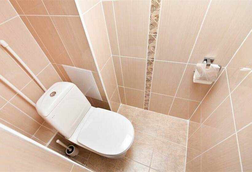 共用浴室的经济型房间, Gvardeyskaya