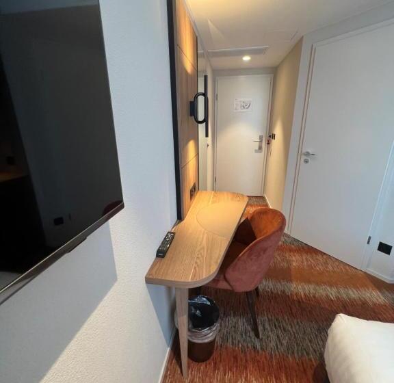 اتاق استاندارد, Mercure Fribourg Centre Remparts