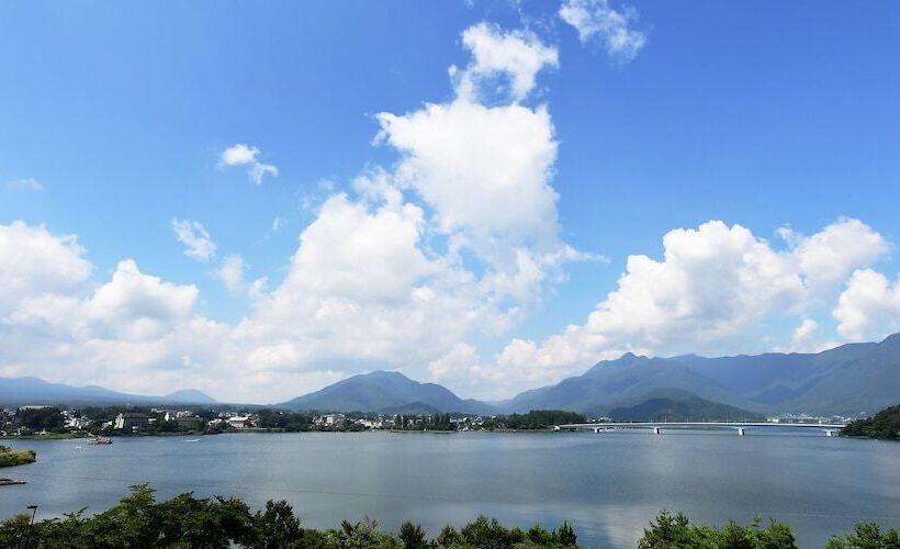 اتاق استاندارد با چشمانداز دریاچه, Koryu