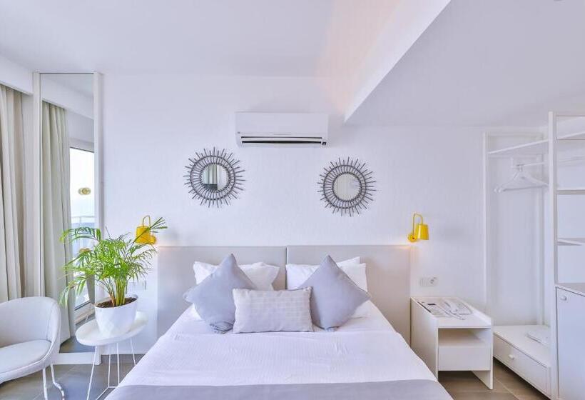 Deluxe Room Sea View