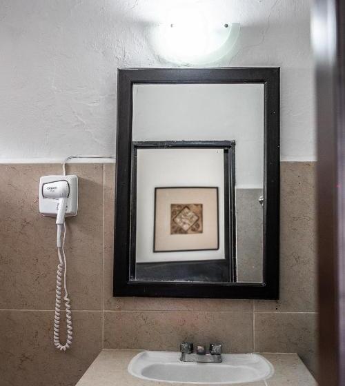 高级大房间, Maria De La Luz