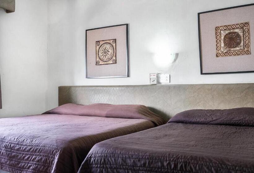 高级三人间, Maria De La Luz