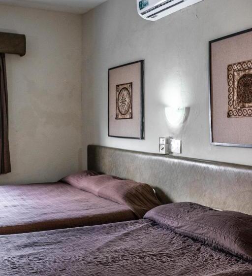 高级三人间, Maria De La Luz