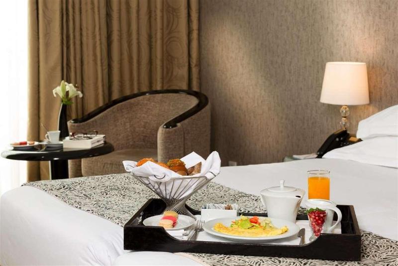 اتاق لوکس, Occidental Lac Tunis