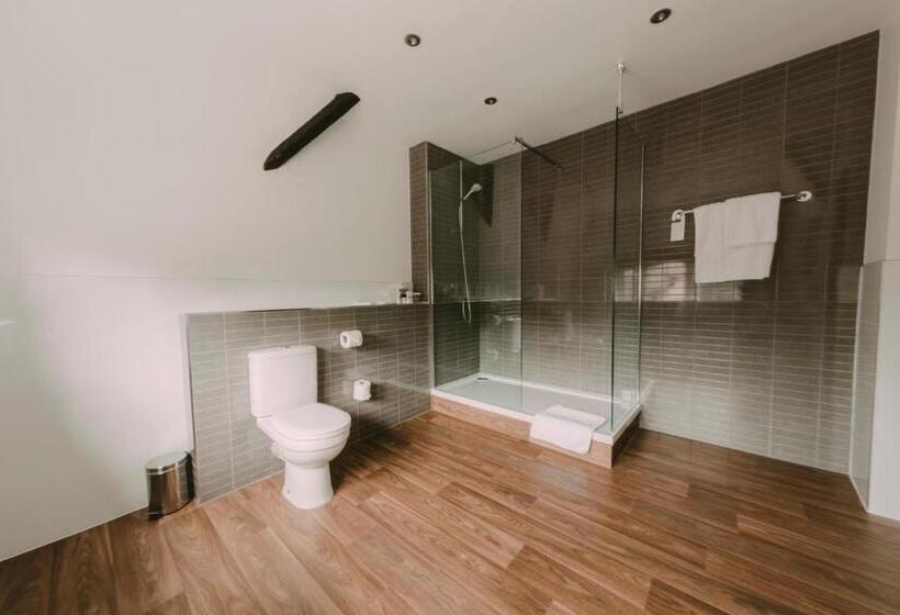 Pokój Superior, Cwrt Bleddyn Hotel & Spa