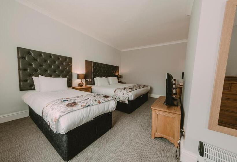 Pokój Superior, Cwrt Bleddyn Hotel & Spa