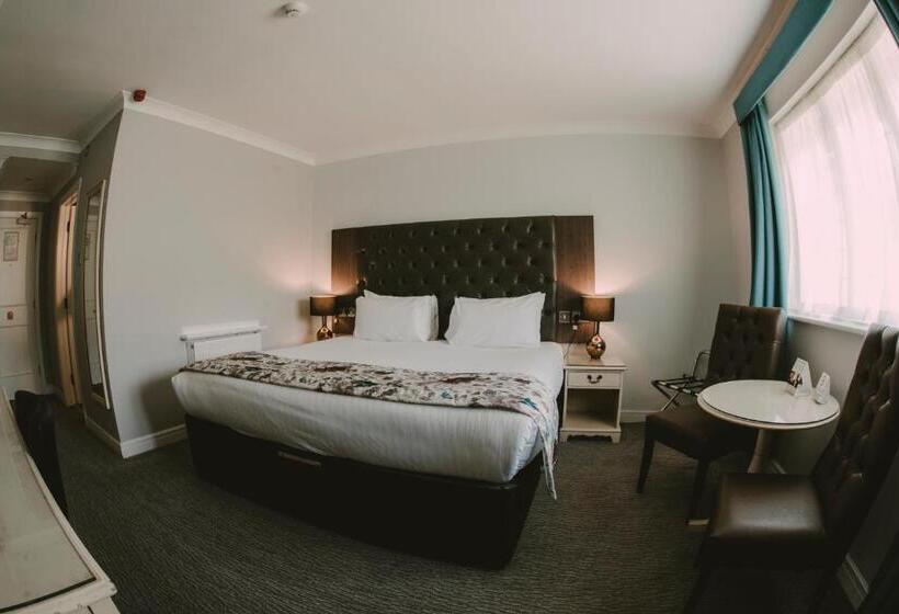 Pokój Superior, Cwrt Bleddyn Hotel & Spa