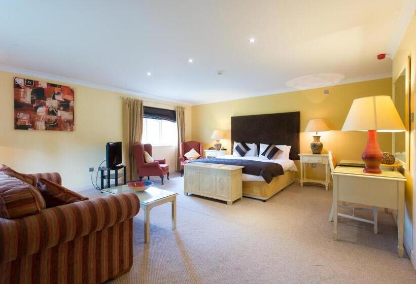 Pokój Superior, Cwrt Bleddyn Hotel & Spa