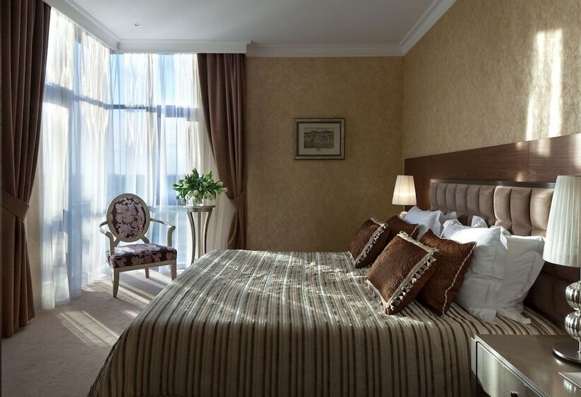 سوییت اجرایی, Superior Golf & Spa Resort