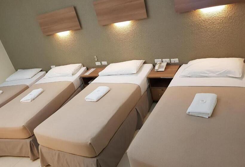 חדר סטנדרט לארבעה, The Center Suites