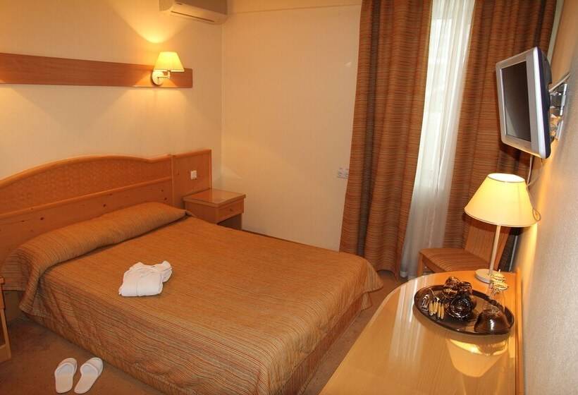 Номер Стандарт, Vladimirsky Dvorik