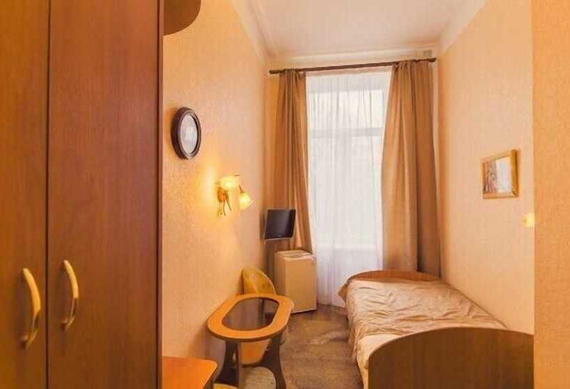 标准单人间, Zolotaya Bukhta