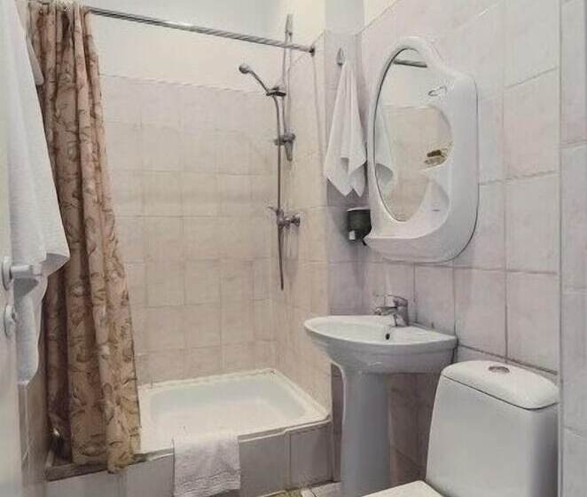 标准间, Zolotaya Bukhta