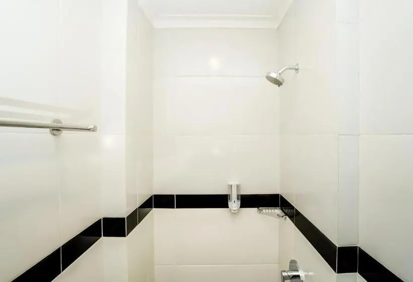 Superior Single Room, Front One Budget Bekasi