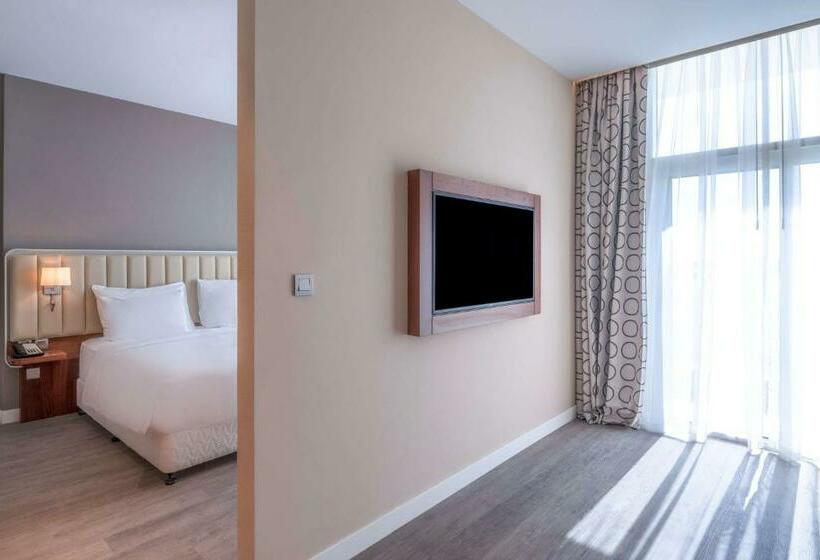 سوییت با چشمانداز دریا, Radisson Resort Ras Al Khaimah Marjan Island