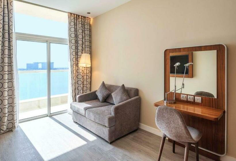 سوییت با چشمانداز دریا, Radisson Resort Ras Al Khaimah Marjan Island