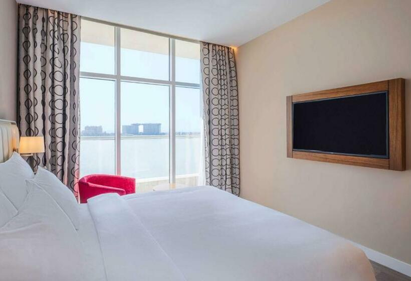 سوییت با چشمانداز دریا, Radisson Resort Ras Al Khaimah Marjan Island