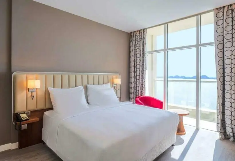 سوییت با چشمانداز دریا, Radisson Resort Ras Al Khaimah Marjan Island
