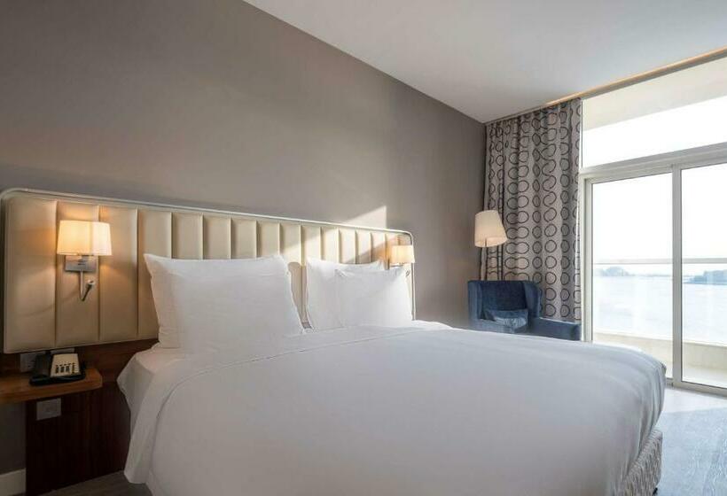 سوییت با چشمانداز دریا, Radisson Resort Ras Al Khaimah Marjan Island