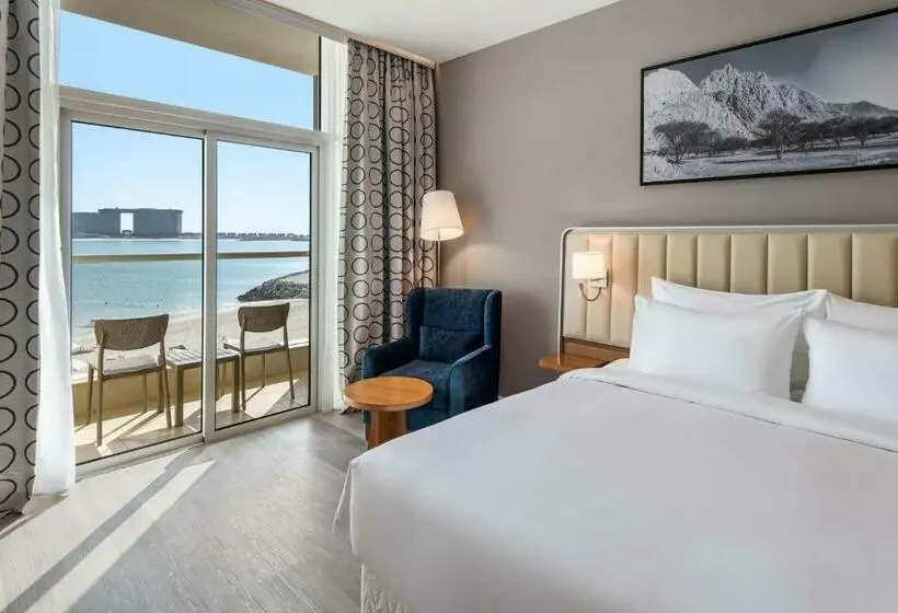 اتاق پرمیوم با چشمانداز دریا, Radisson Resort Ras Al Khaimah Marjan Island