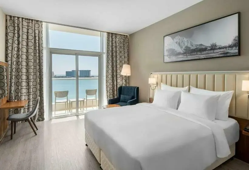 اتاق پرمیوم با چشمانداز دریا, Radisson Resort Ras Al Khaimah Marjan Island