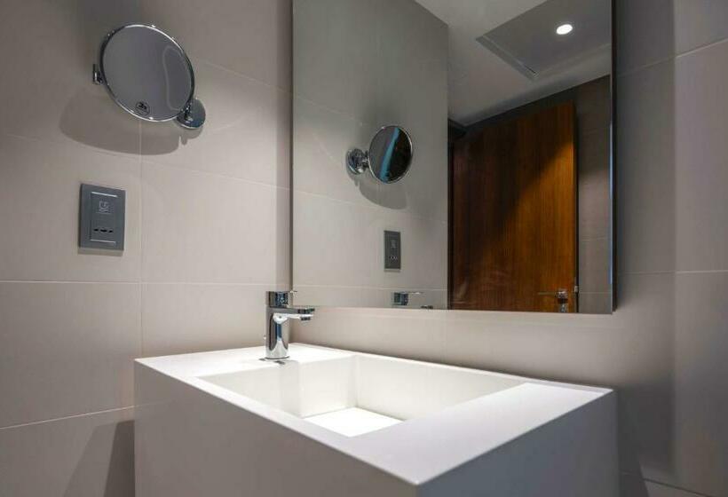 اتاق پرمیوم با چشمانداز دریا, Radisson Resort Ras Al Khaimah Marjan Island