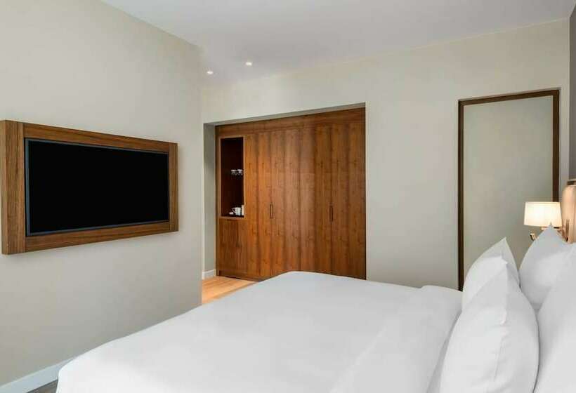 سوییت با چشمانداز دریا, Radisson Resort Ras Al Khaimah Marjan Island