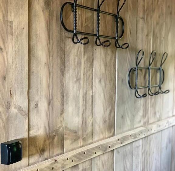 בקתת חדר, L écrin Des Symes