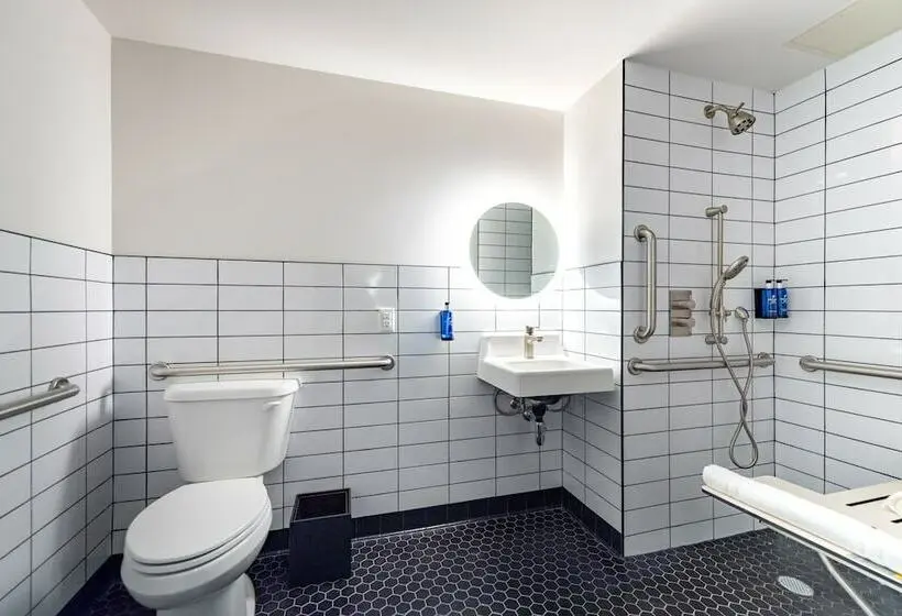Superior-invahuone, Pestana Cr7 Times Square