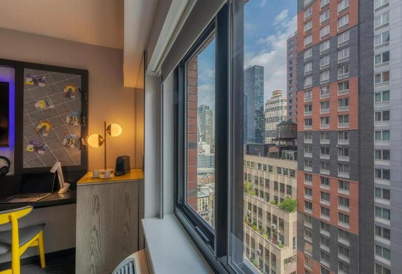 带大床的高级房间, Pestana Cr7 Times Square