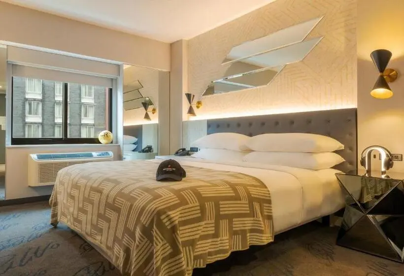 Superior-invahuone, Pestana Cr7 Times Square