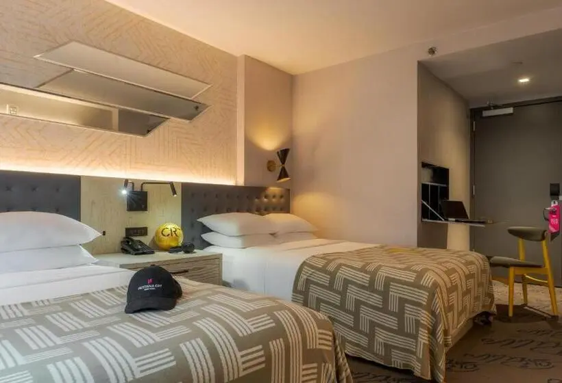 Superior-invahuone, Pestana Cr7 Times Square