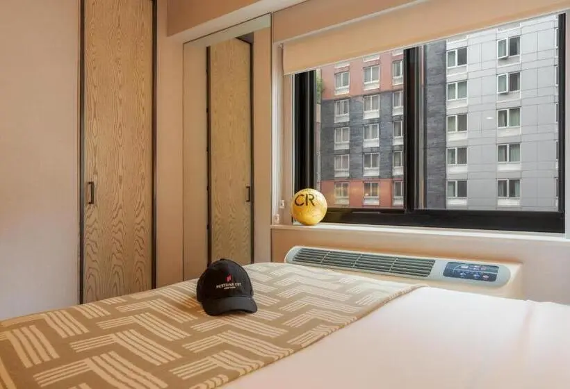 Superior-invahuone, Pestana Cr7 Times Square