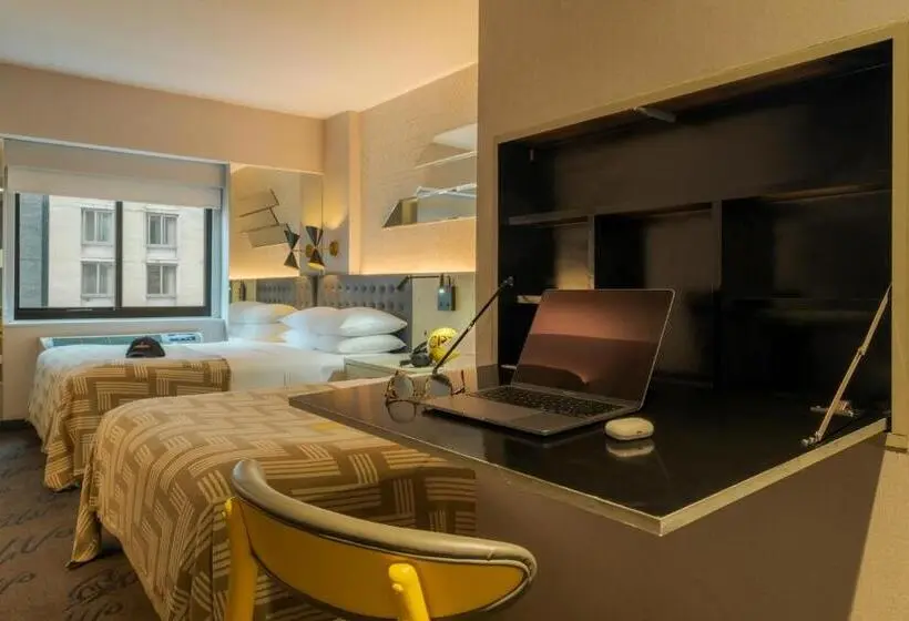 Superior-invahuone, Pestana Cr7 Times Square