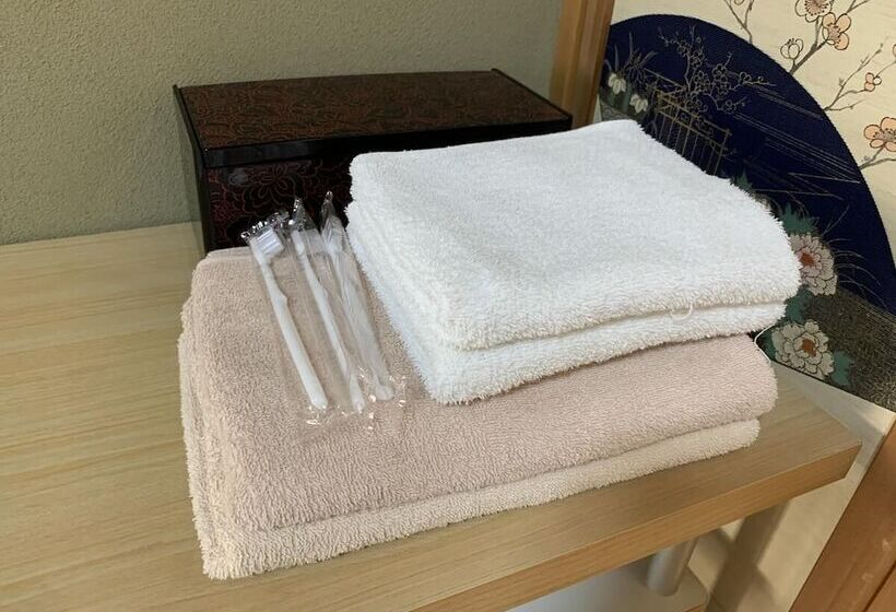 Семейный Номер, Guest House En