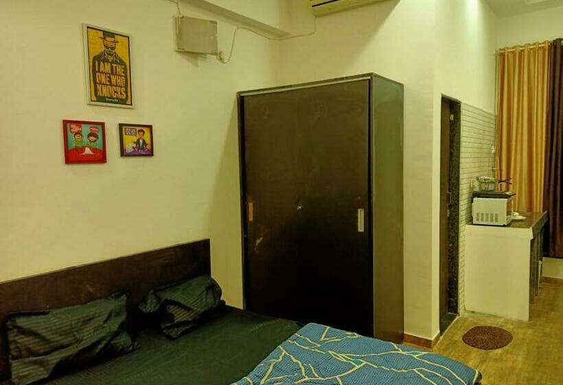 Студио Стандарт с Балконом, Ivy Pali Studio Rooms , Dhokshet