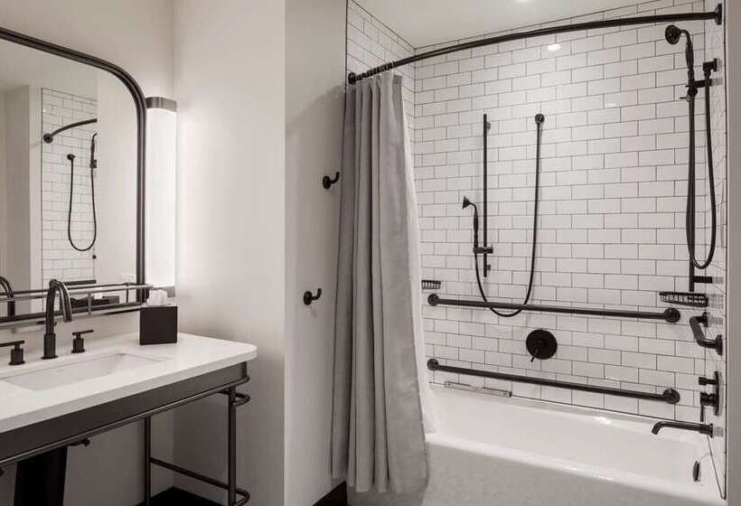 스탠다드 룸 킹사이즈 침대, Canopy By Hilton Boston Downtown