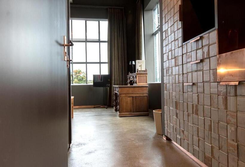 חדר דלוקס, Piet Hein Eek