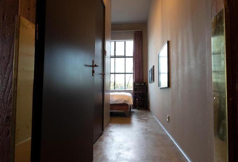 חדר בסיסי, Piet Hein Eek