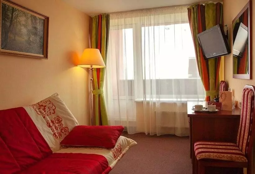 スイート, Amaks Hotel Azov